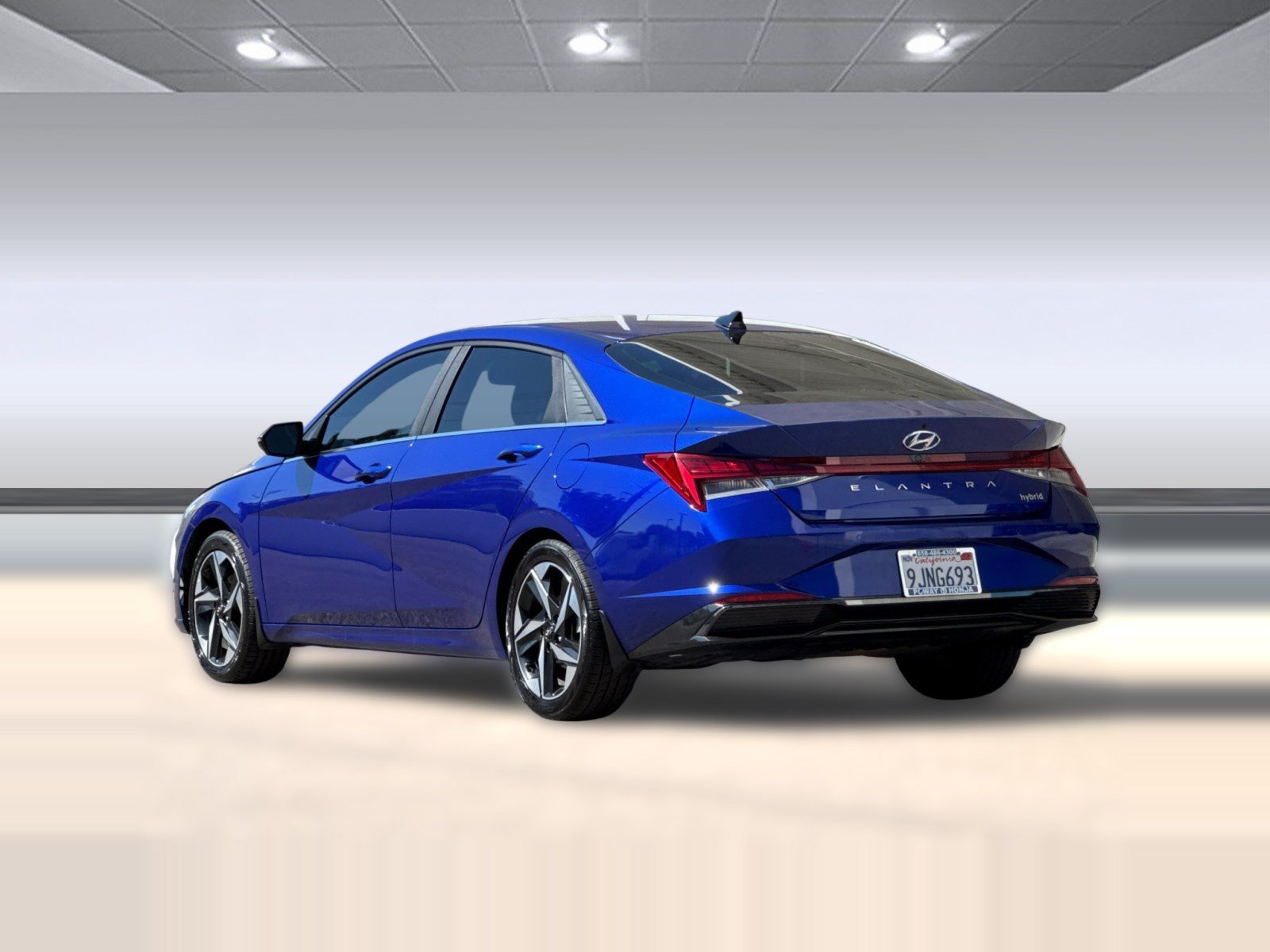 Used 2023 Hyundai Elantra Limited FWD image 3