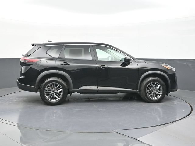Used 2024 Nissan Rogue S AWD/4WD image 16