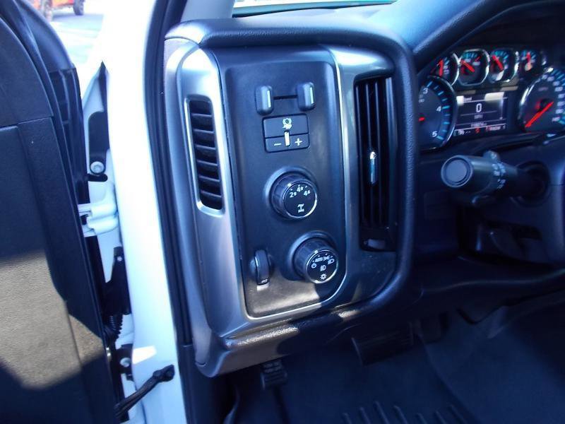 Used 2015 Chevrolet Silverado 2500 LT w/ LT Convenience Package image 33