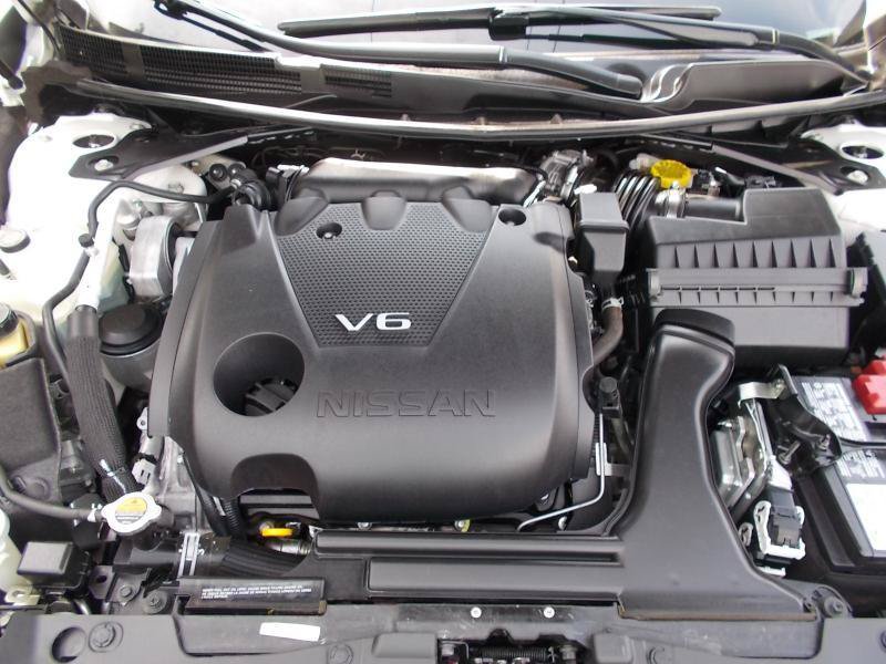 Used 2023 Nissan Maxima SR w/ Sport Mat Group FWD image 18