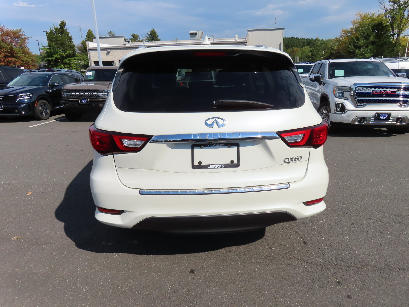 Used 2016 INFINITI QX60 Luxe w/ Premium Package AWD/4WD image 5