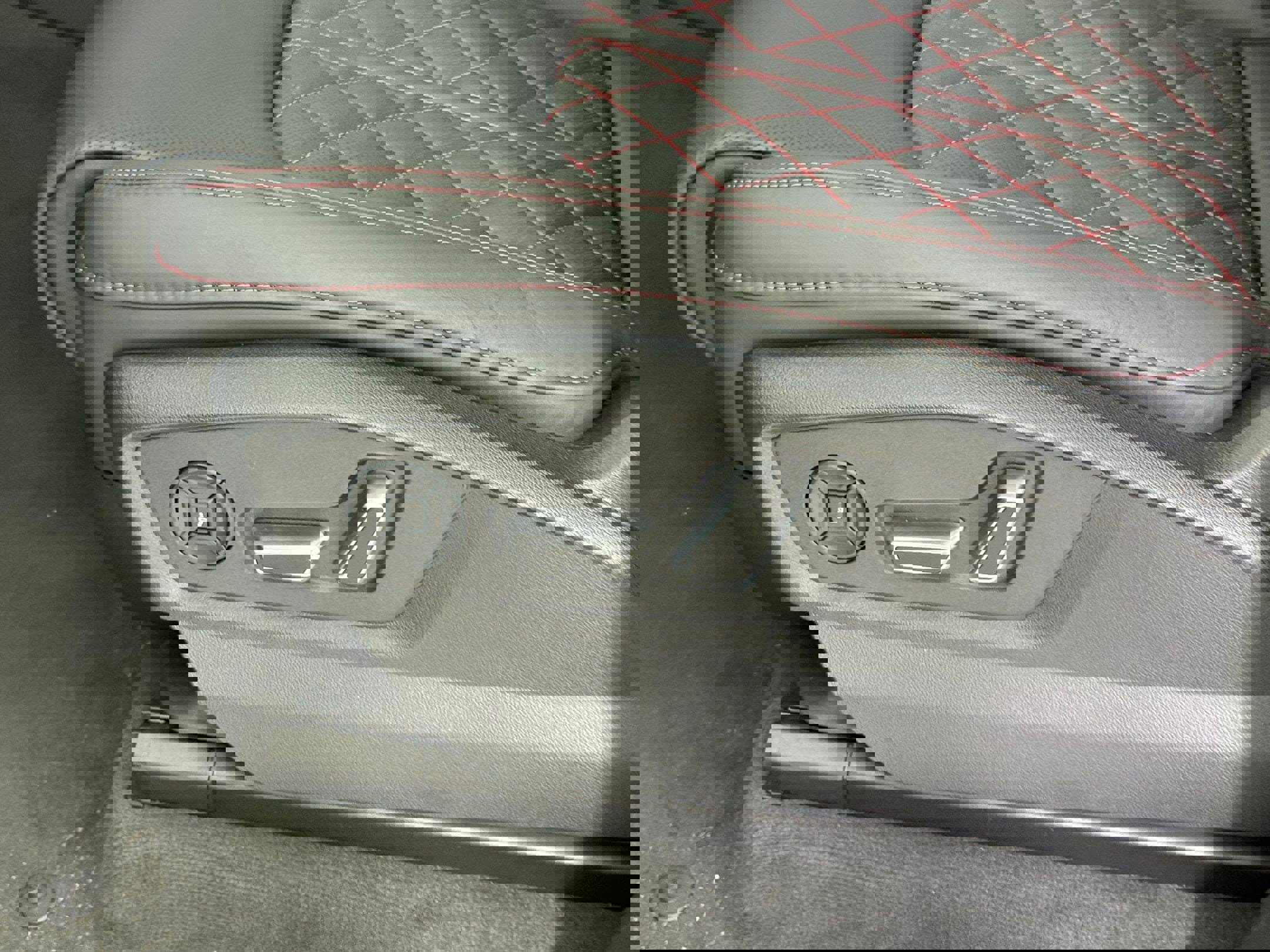 New 2026 Audi SQ8 Prestige image 15