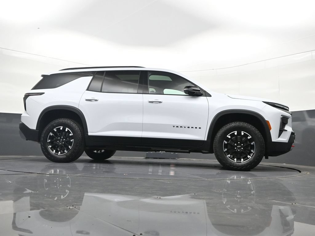 Certified 2026 Chevrolet Traverse Z71 w/ Driver Confidence Package AWD/4WD image 36
