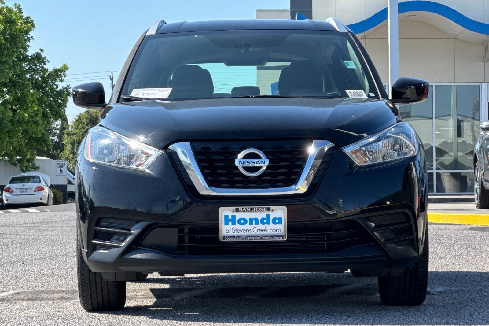 Used 2019 Nissan Kicks SV image 5
