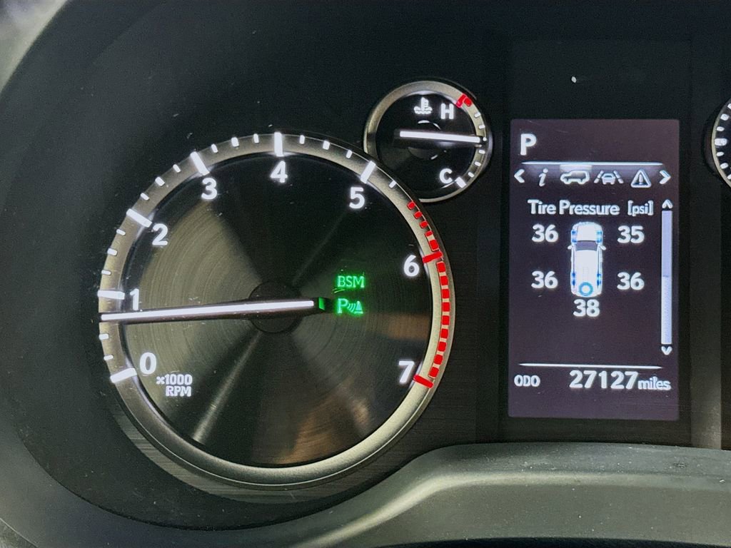 Used 2023 Lexus GX 460 Premium image 12