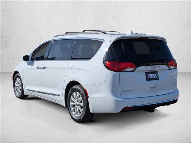 Used 2017 Chrysler Pacifica Touring-L image 9