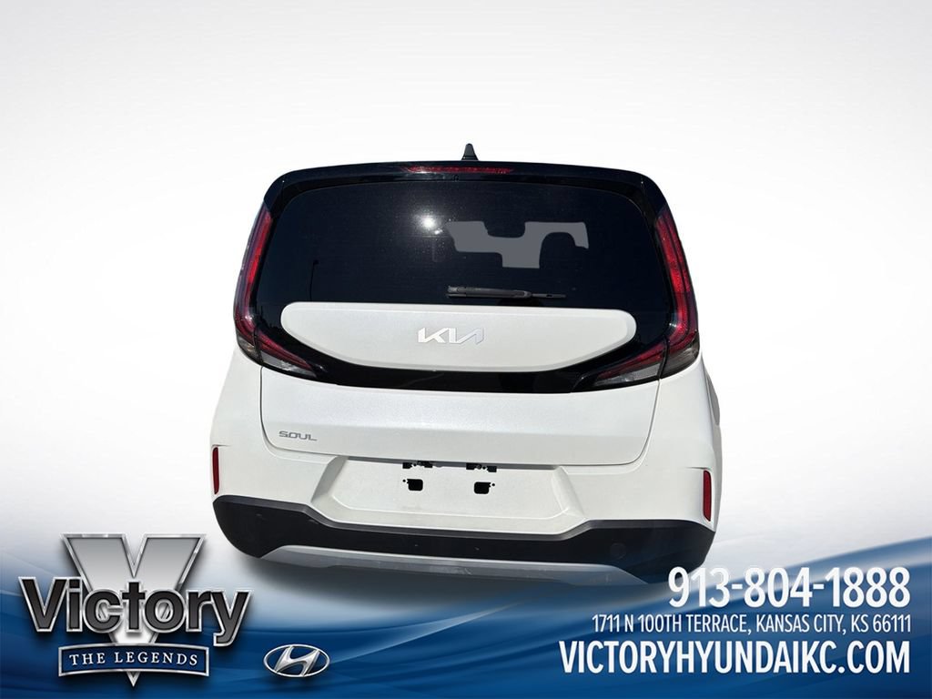 Used 2023 Kia Soul LX FWD image 6