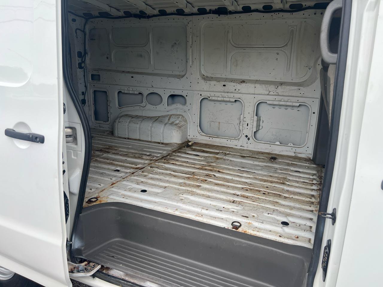 Used 2021 Nissan NV 1500 SV RWD image 11