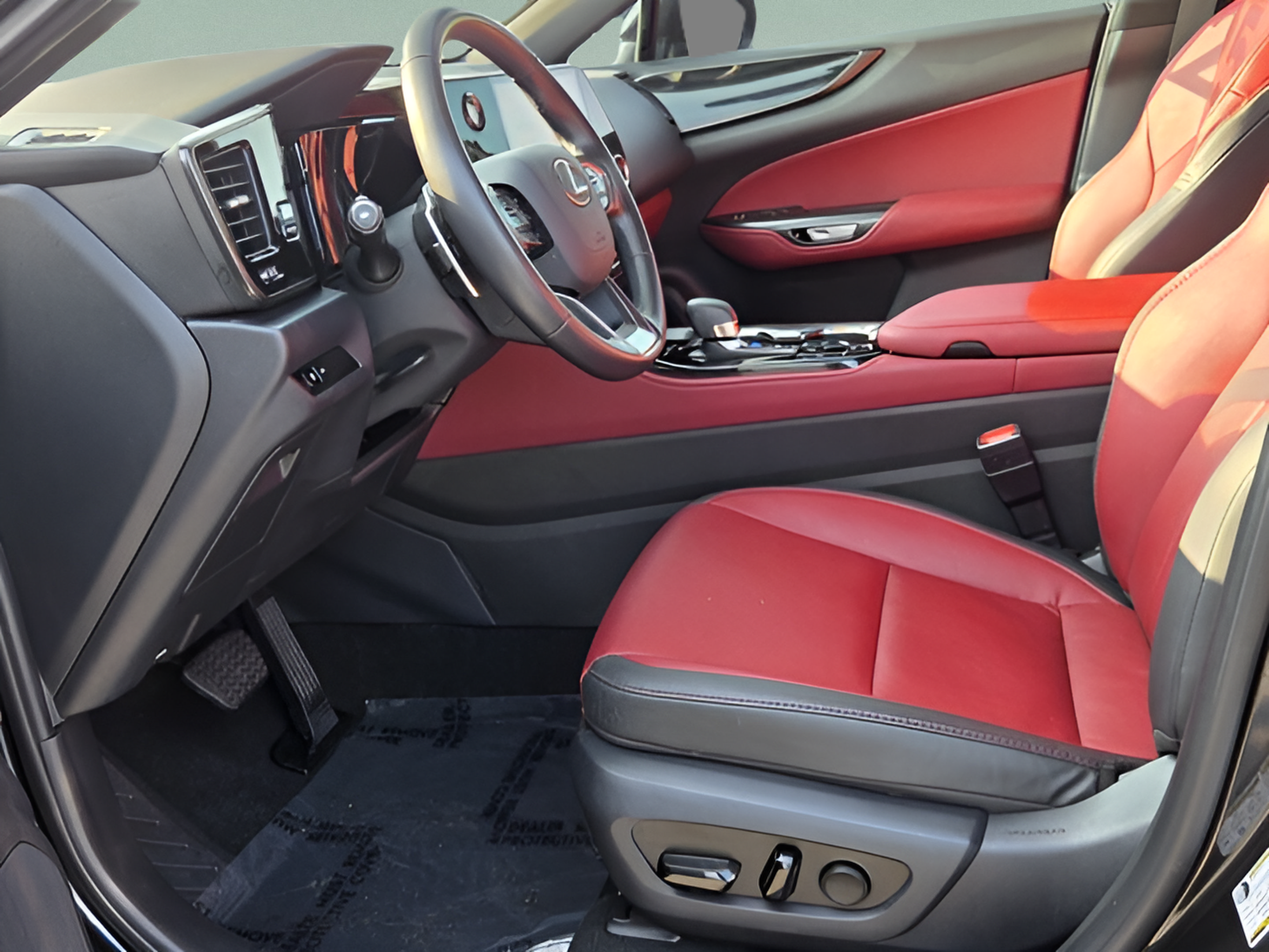 Certified 2025 Lexus NX 250 FWD w/ Accessory Package (K3) image 10