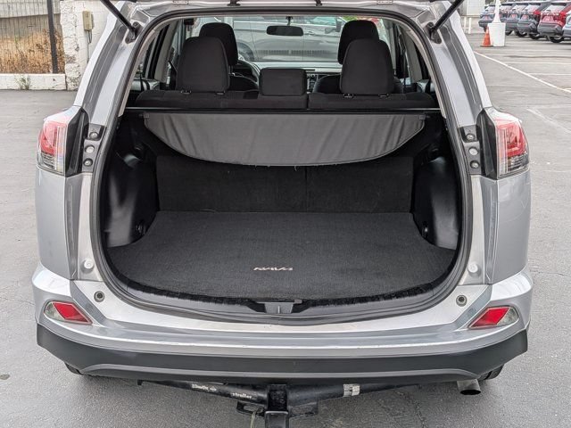 Used 2016 Toyota RAV4 LE FWD image 10
