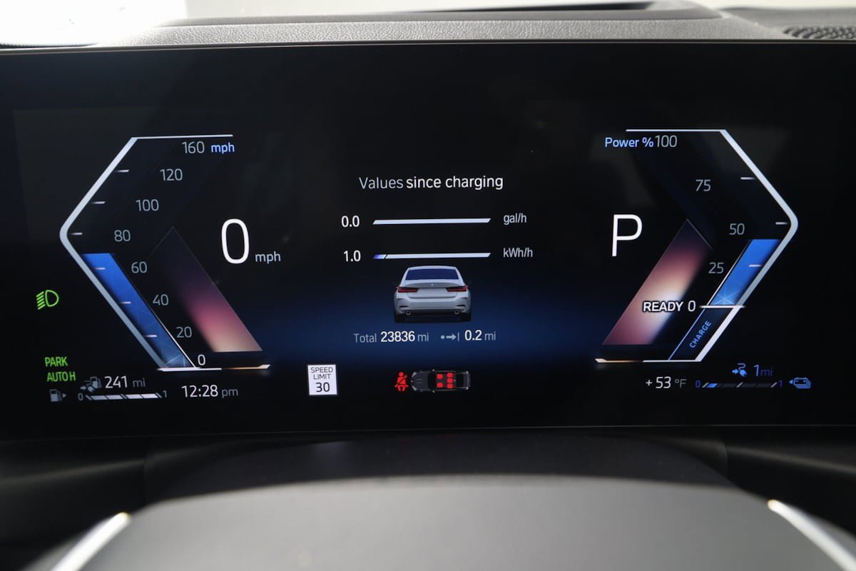 Used 2023 BMW 330e xDrive w/ Premium Package image 19
