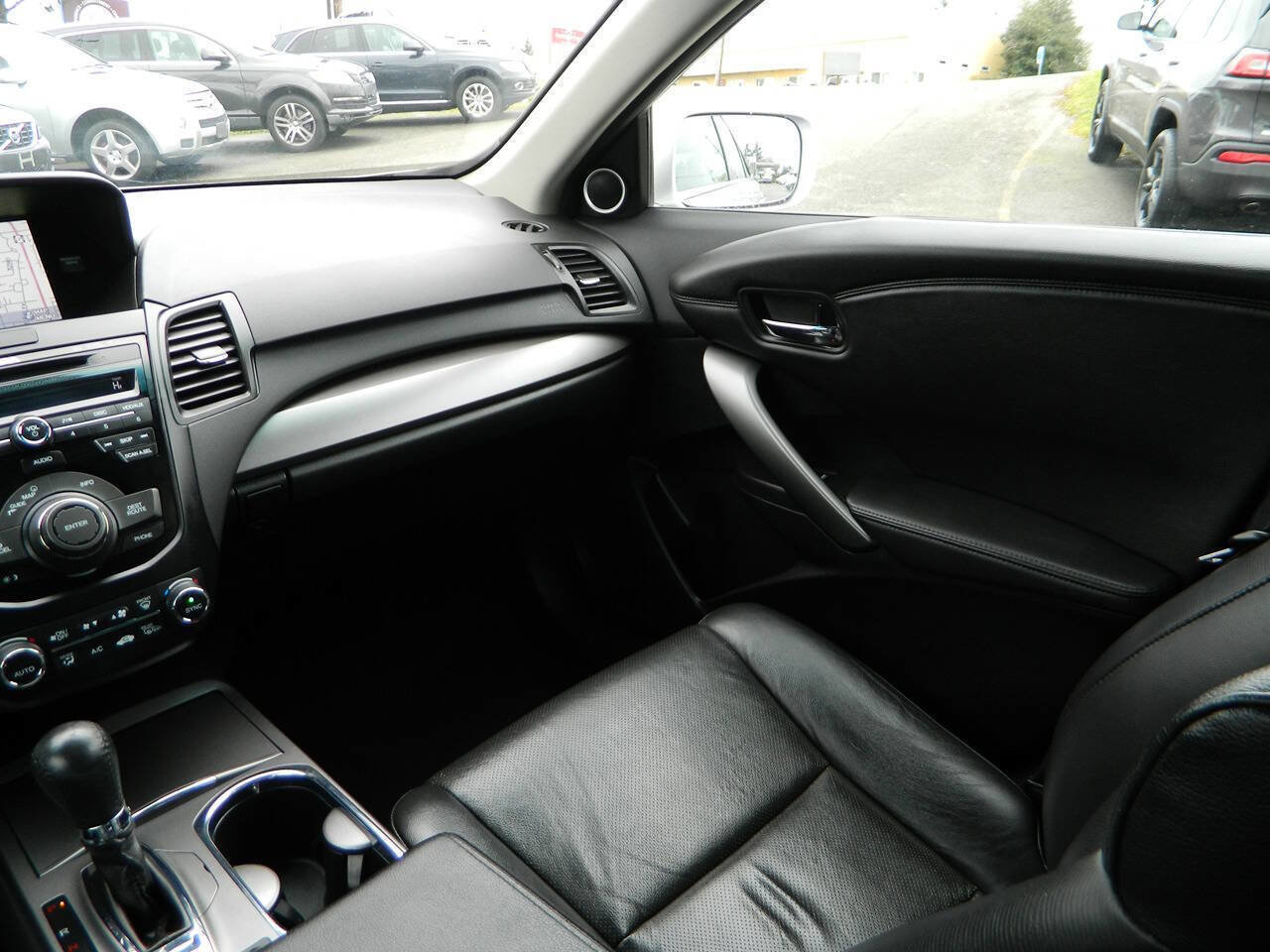 Used 2015 Acura RDX w/Tech AWD 4dr SUV w/Technolog image 16