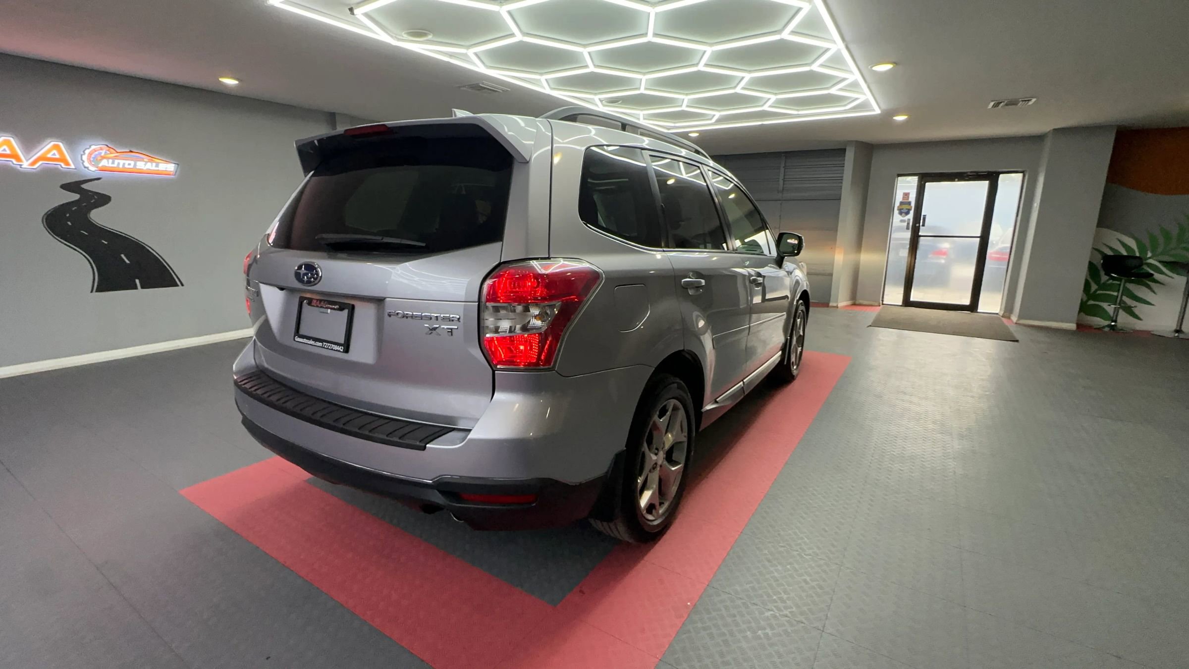 Used 2016 Subaru Forester 2.0XT Touring w/ Eyesight & Navigation System image 6