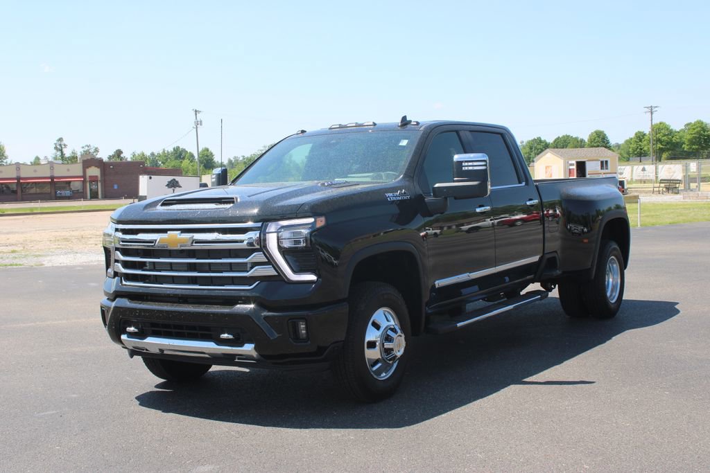 New 2026 Chevrolet Silverado 3500 High Country w/ High Country Premium Package image 4