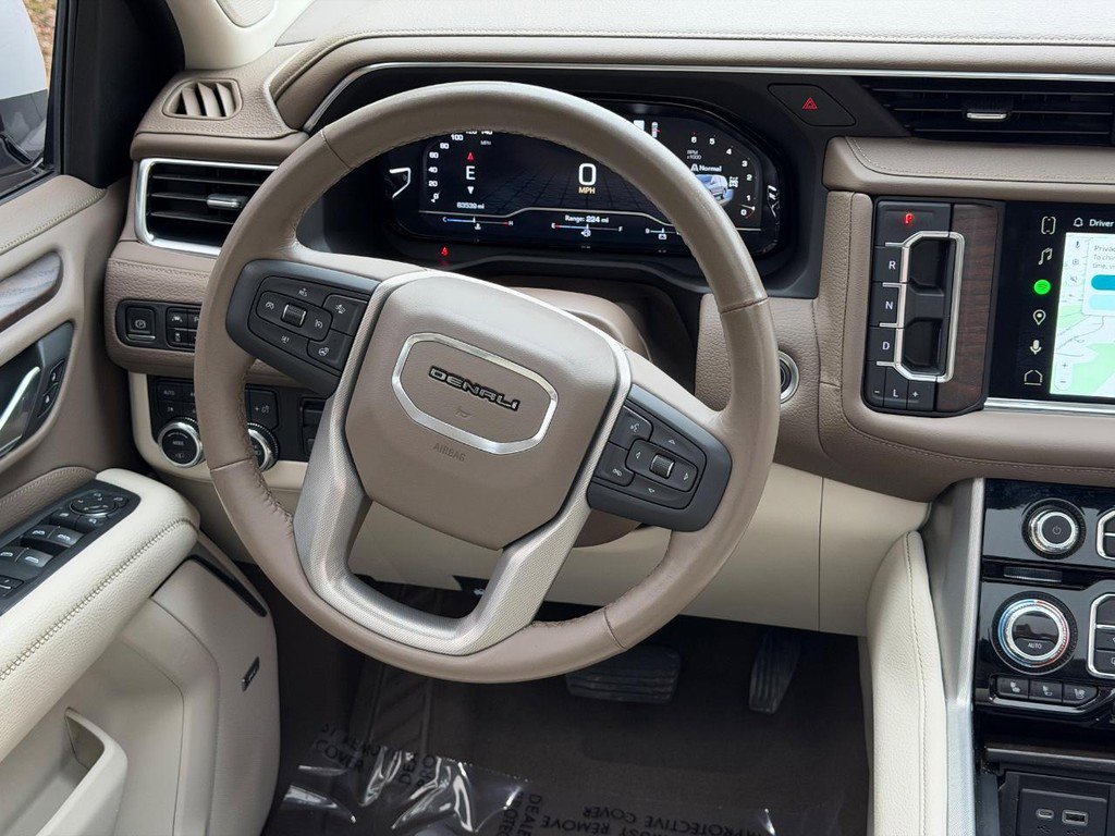 Used 2022 GMC Yukon XL Denali w/ Denali Premium Package AWD/4WD image 13