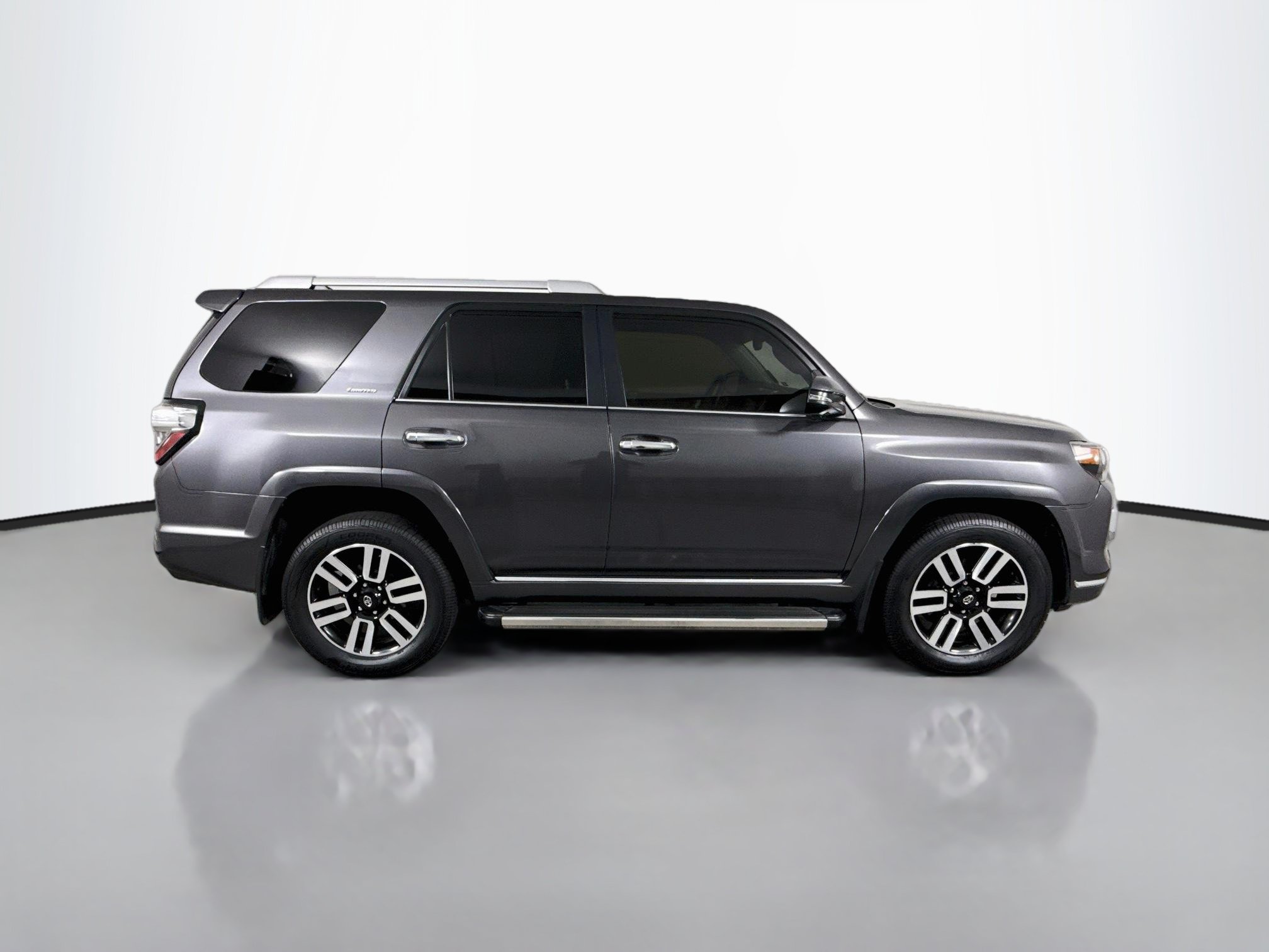 Used 2022 Toyota 4Runner Limited AWD/4WD image 8