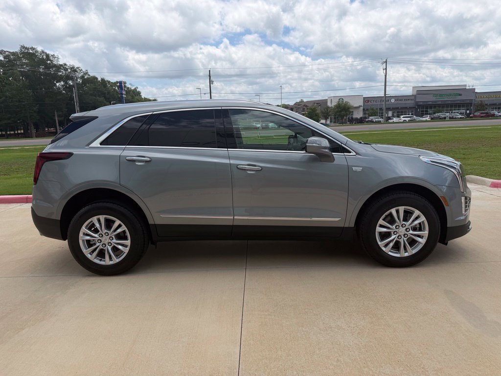 New 2026 Cadillac XT5 Luxury w/ LPO, Floor Liner Package AWD/4WD image 7
