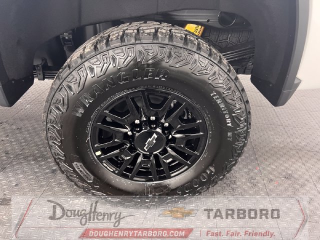 New 2026 Chevrolet Silverado 2500 ZR2 AWD/4WD image 24