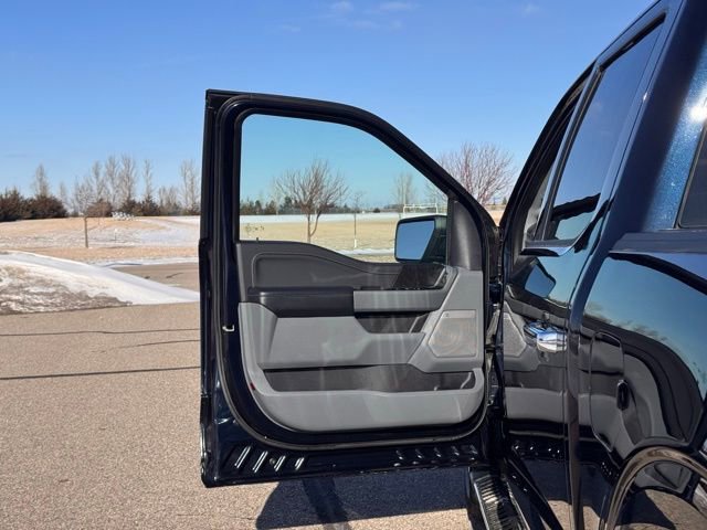 Used 2022 Ford F150 XLT w/ Equipment Group 302A High image 4