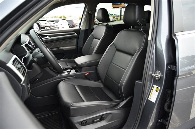 Used 2023 Volkswagen Atlas SE w/ Panoramic Sunroof Package image 19