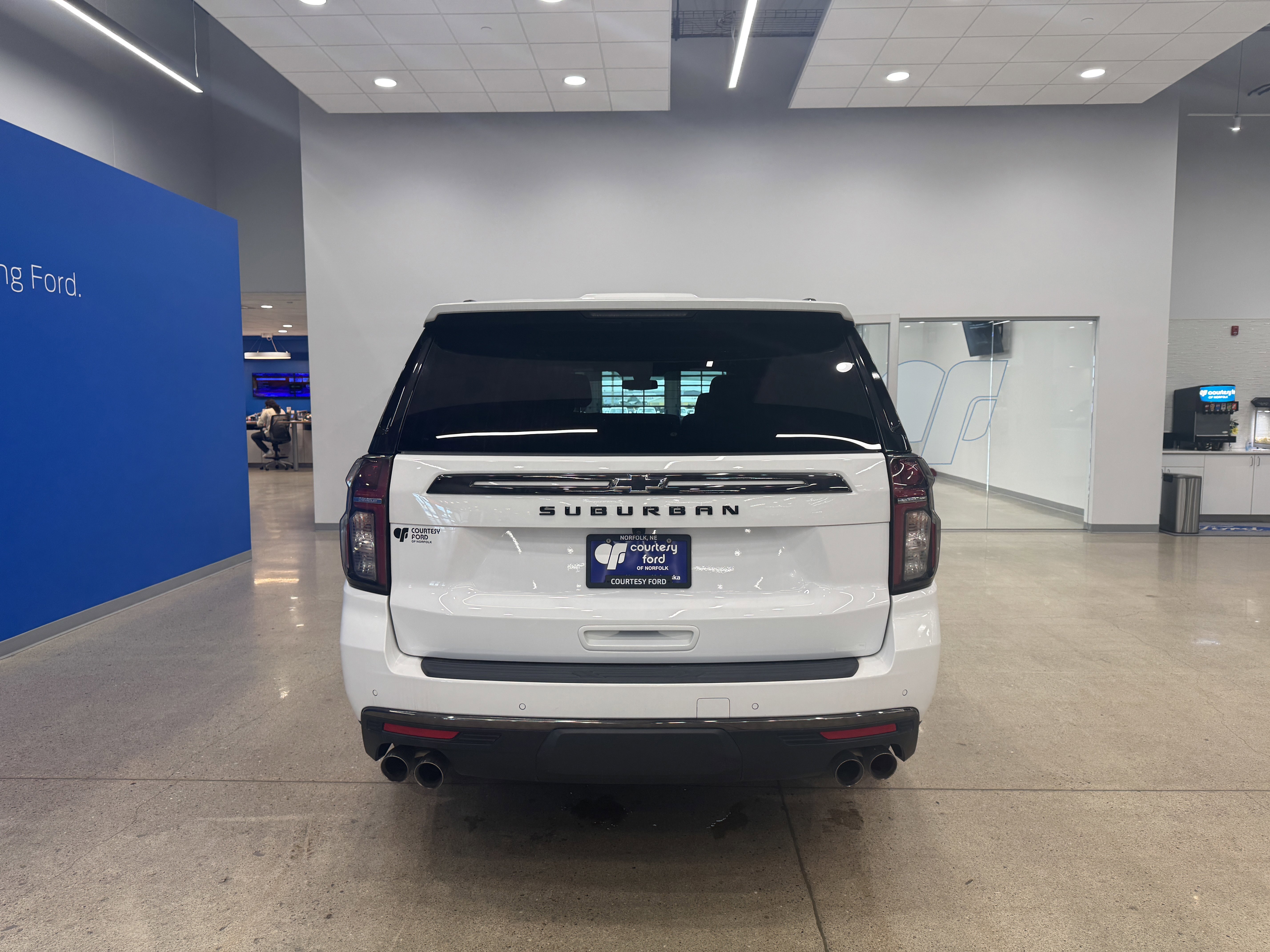 Used 2022 Chevrolet Suburban Z71 w/ Z71 Off-Road Package image 7