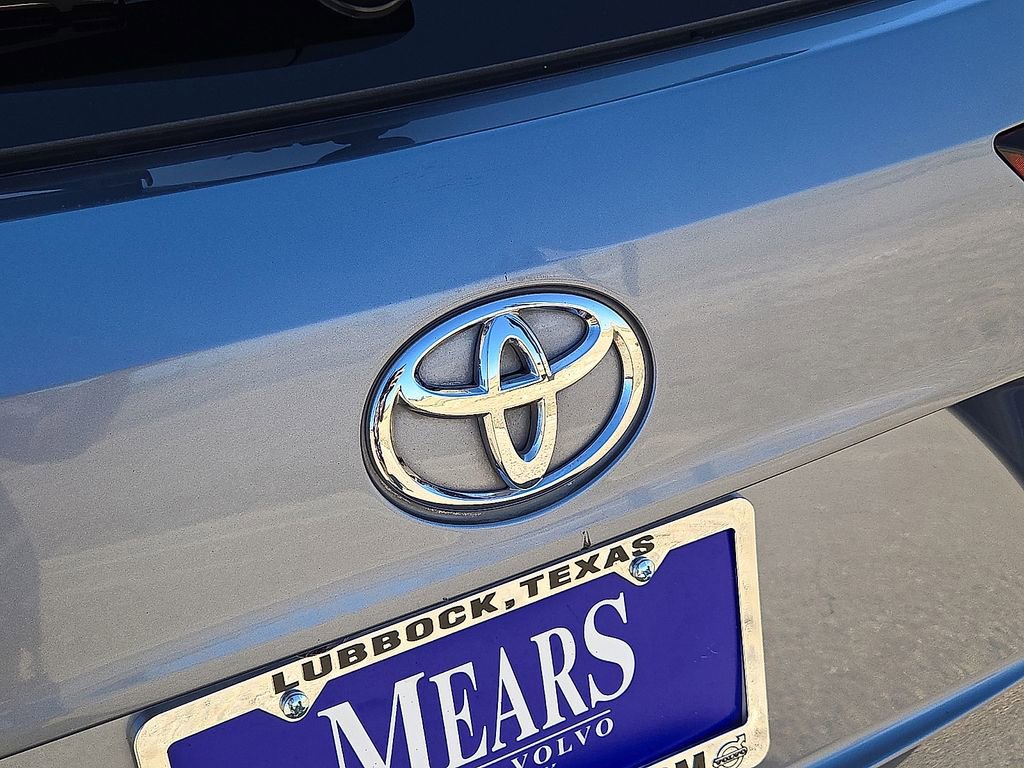 Used 2022 Toyota Highlander XLE image 12