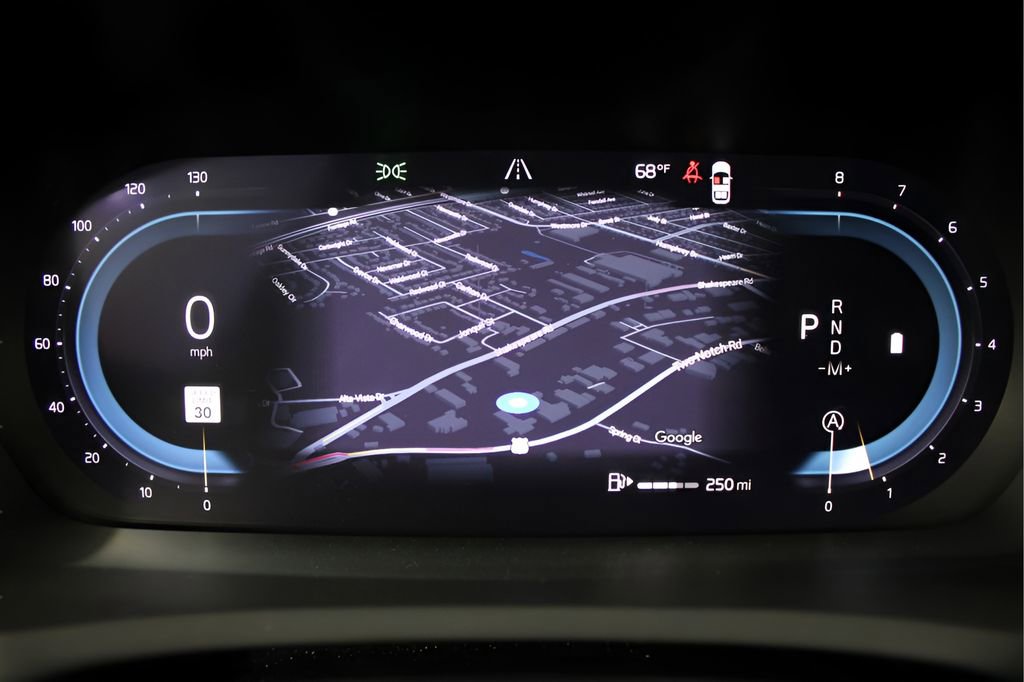 Used 2023 Volvo XC90 B5 Plus w/ Protection Package Premier image 33