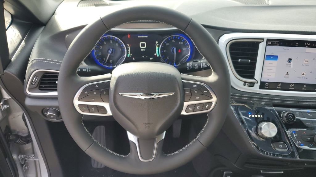 New 2026 Chrysler Pacifica Select image 27