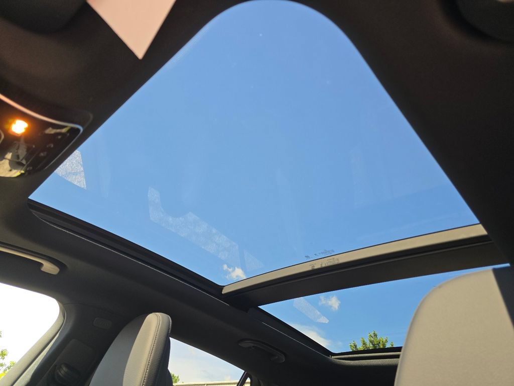 New 2026 Mercedes-Benz GLC 300 4MATIC image 3