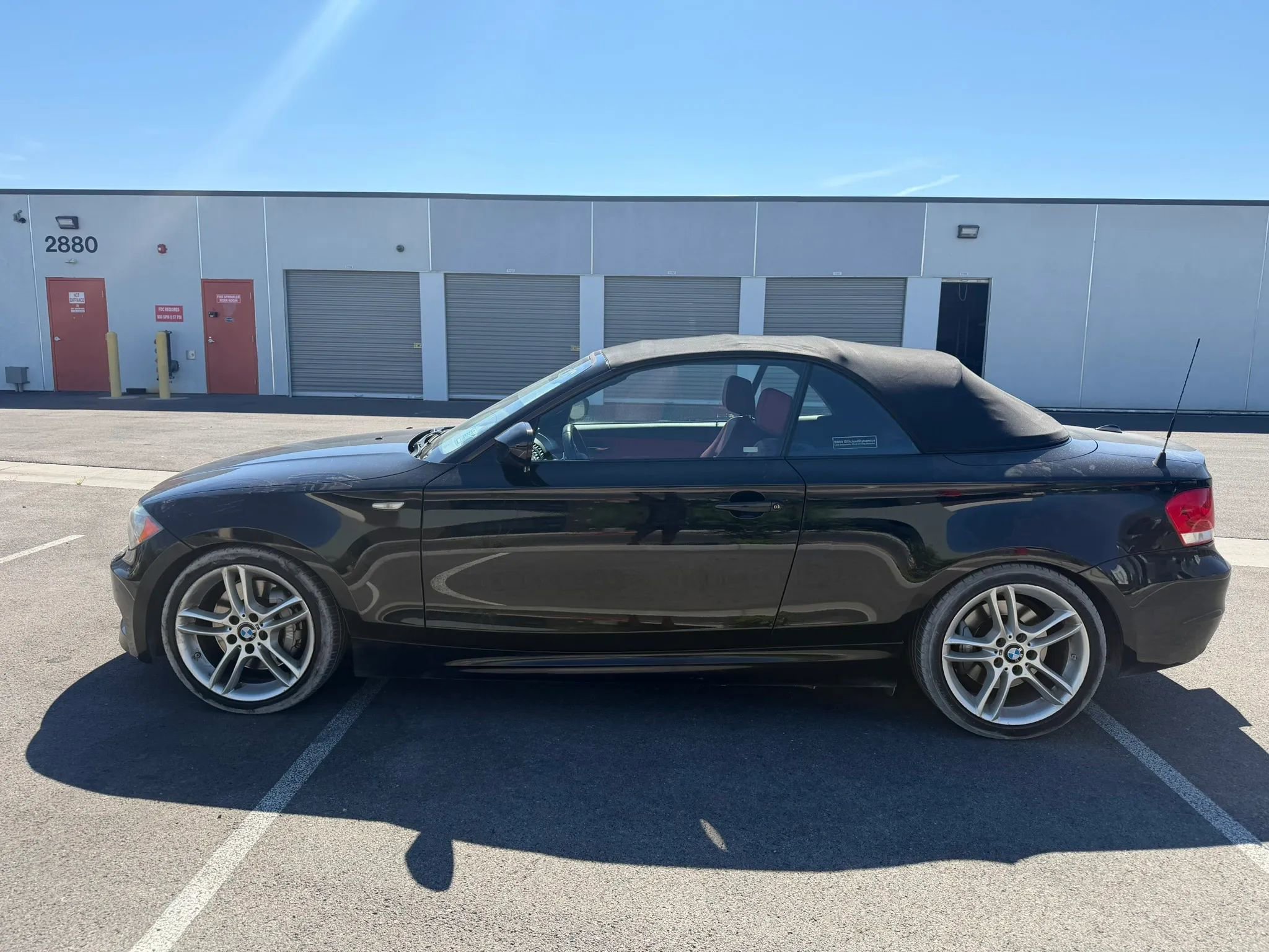 Used 2013 BMW 135i Convertible w/ Premium Pkg image 3