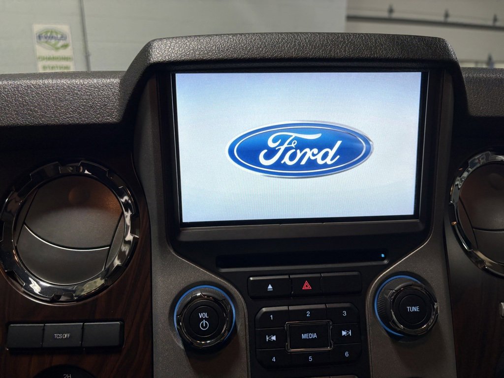 Used 2016 Ford F450 Lariat w/ Chrome Package image 22