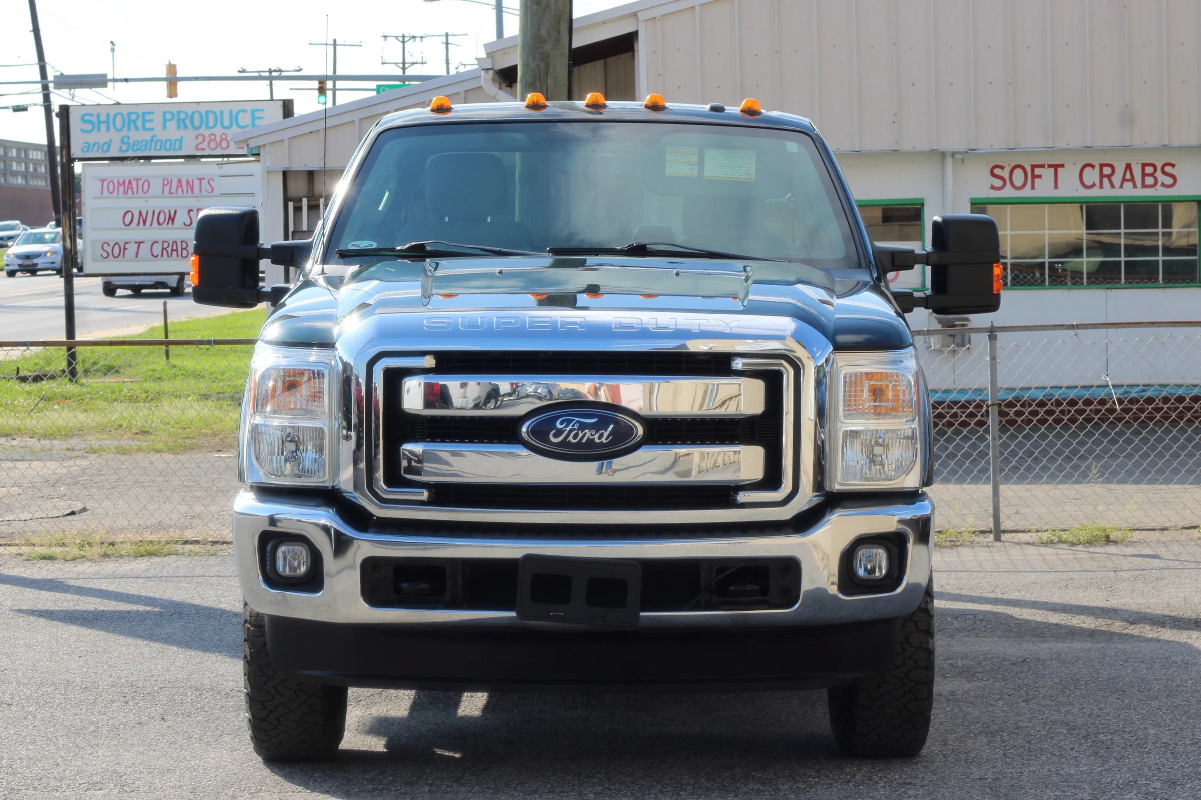 Used 2016 Ford F250 XLT w/ XLT Value Package AWD/4WD image 2