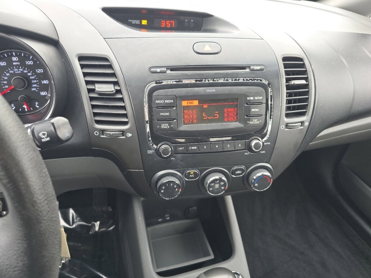 Used 2018 Kia Forte LX image 26