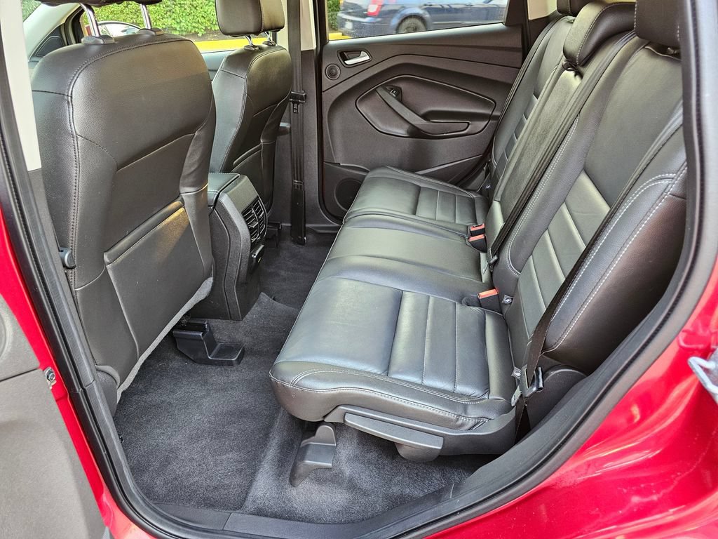 Used 2015 Ford Escape Titanium w/ Equipment Group 301A AWD/4WD image 19