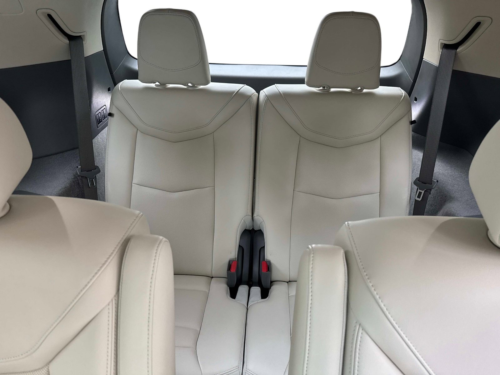 Used 2024 Cadillac XT6 Premium Luxury w/ Technology Package image 16