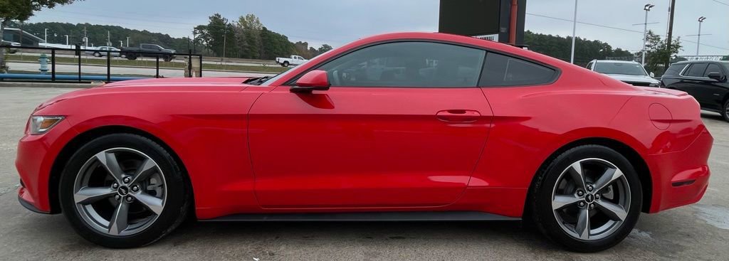 Used 2016 Ford Mustang Coupe w/ Equipment Group 051A image 8