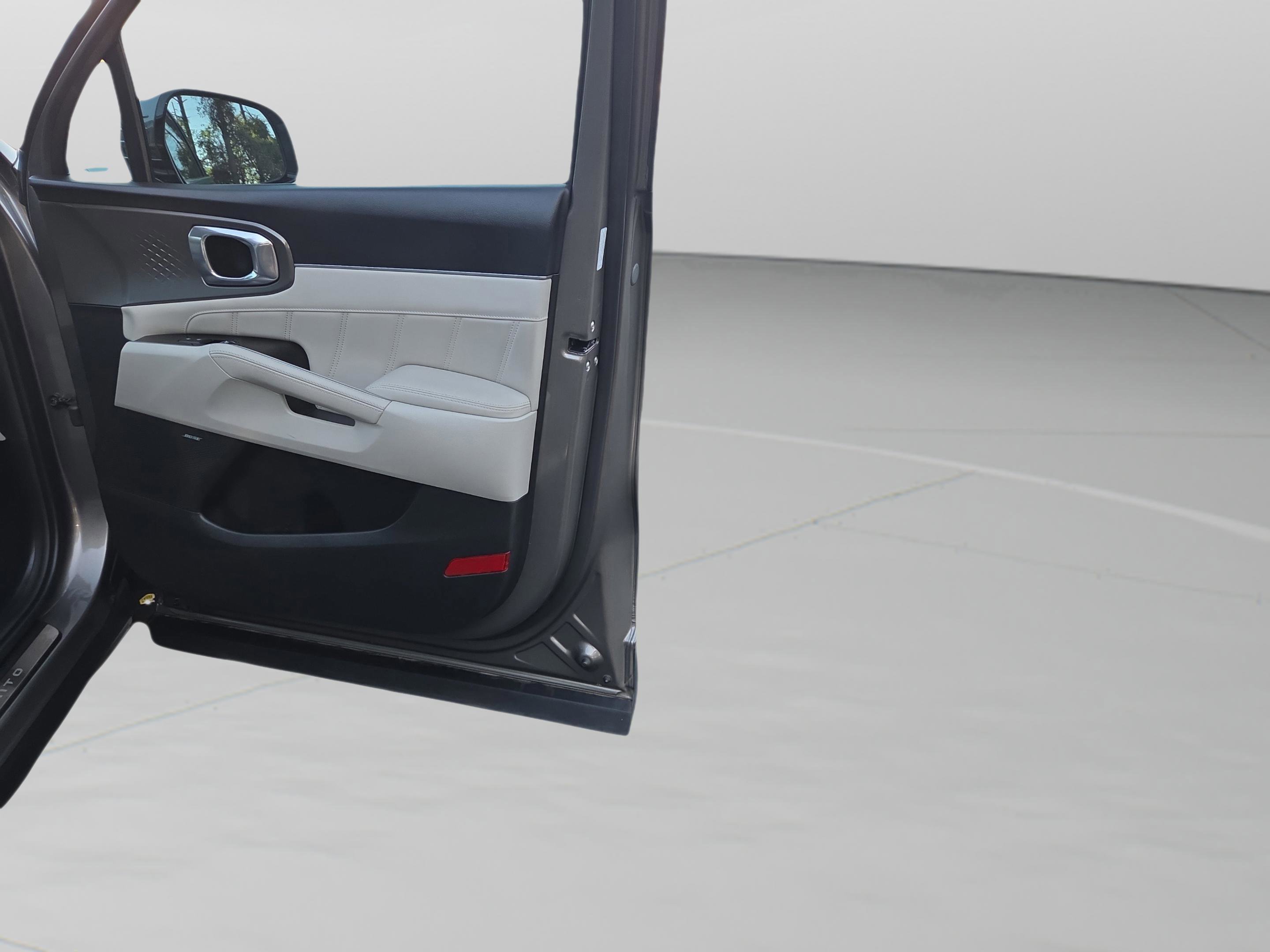 Used 2025 Kia Sorento SX Prestige AWD/4WD image 39