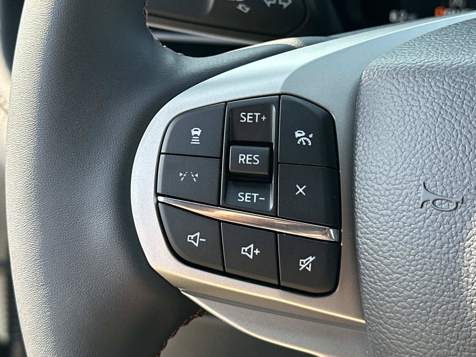 New 2027 Ford Explorer Active AWD/4WD image 15