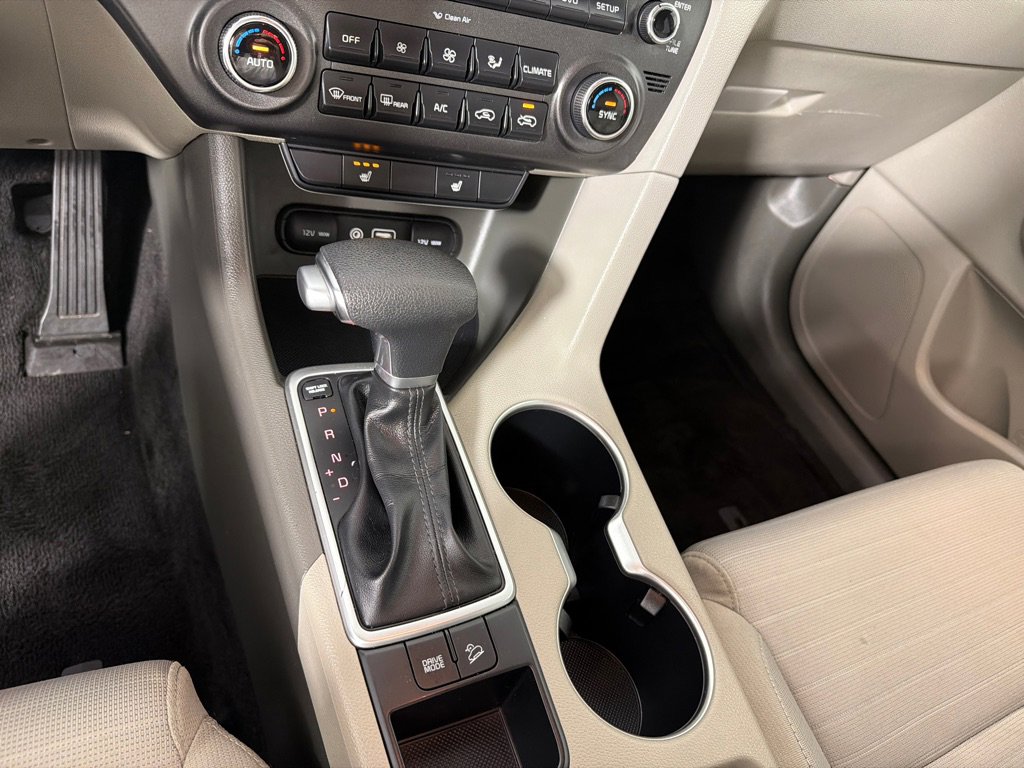 Used 2018 Kia Sportage LX w/ LX Technology Package FWD image 16