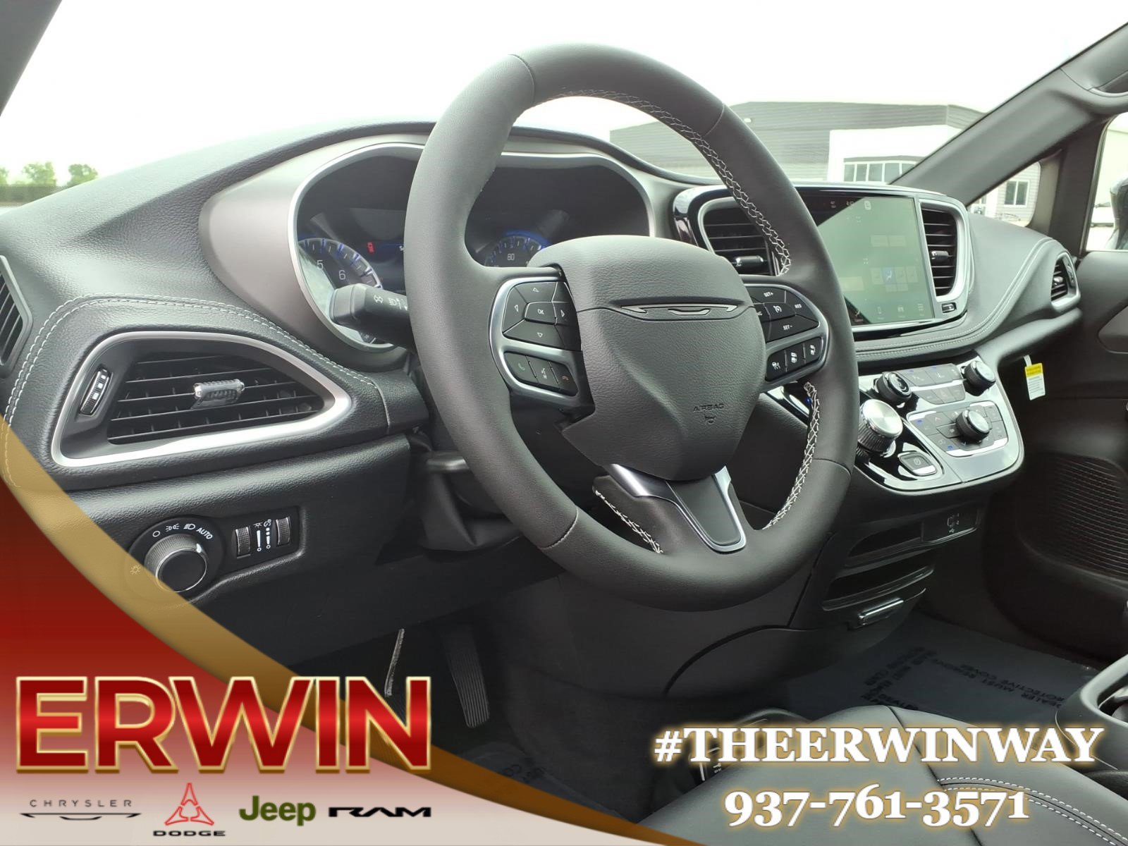 New 2027 Chrysler Pacifica Select FWD image 10