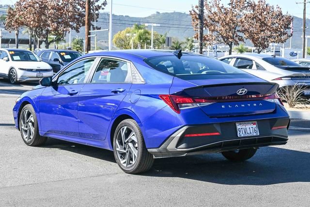 Certified 2025 Hyundai Elantra Sport image 7
