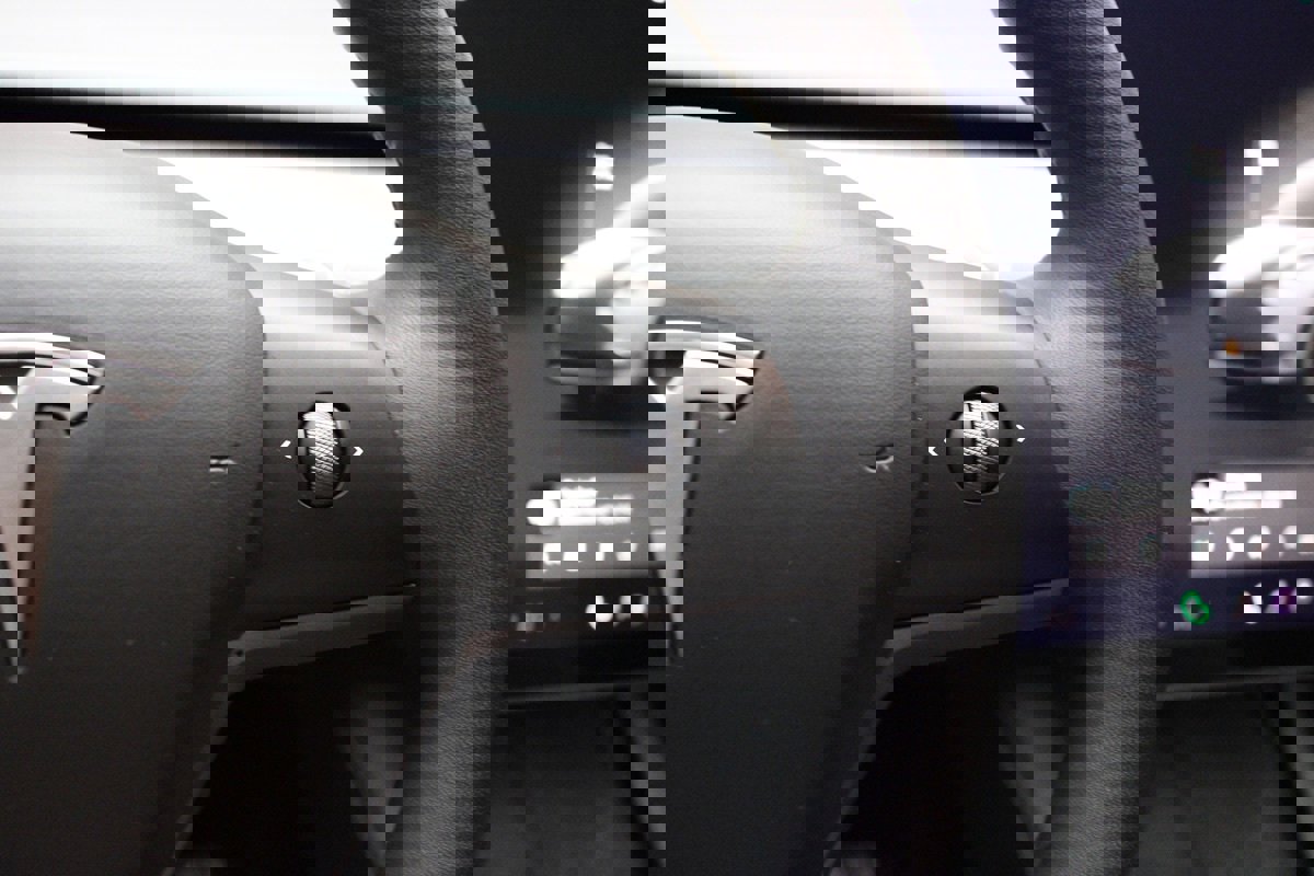 Used 2023 Tesla Model Y Performance image 45