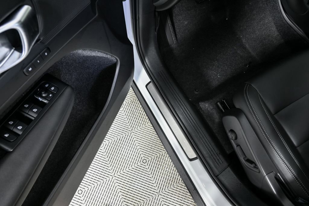 Certified 2026 Volvo XC40 B5 Core w/ Climate Package image 9