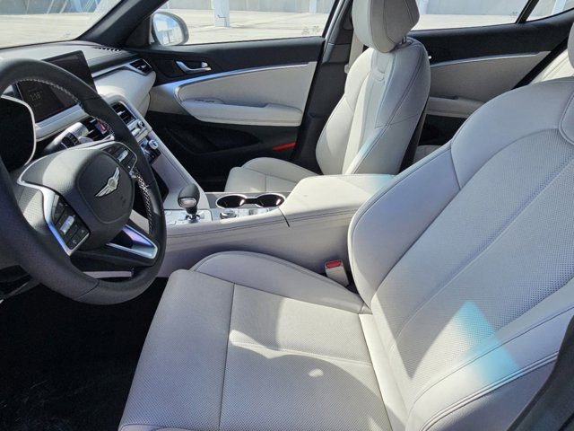Used 2025 Genesis G70 2.5T RWD image 16