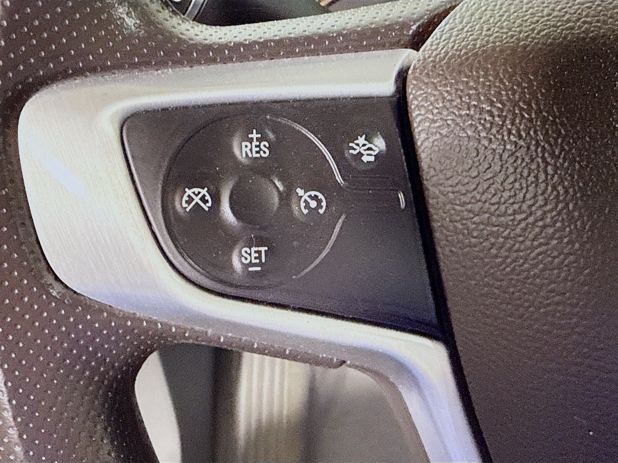 Used 2022 GMC Acadia SLE FWD image 14