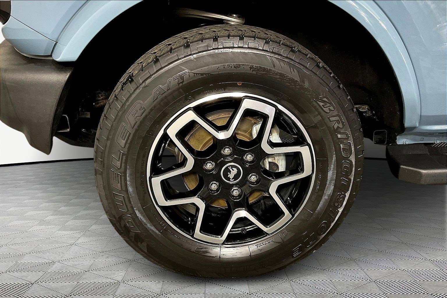 Used 2023 Ford Bronco Outer Banks image 32