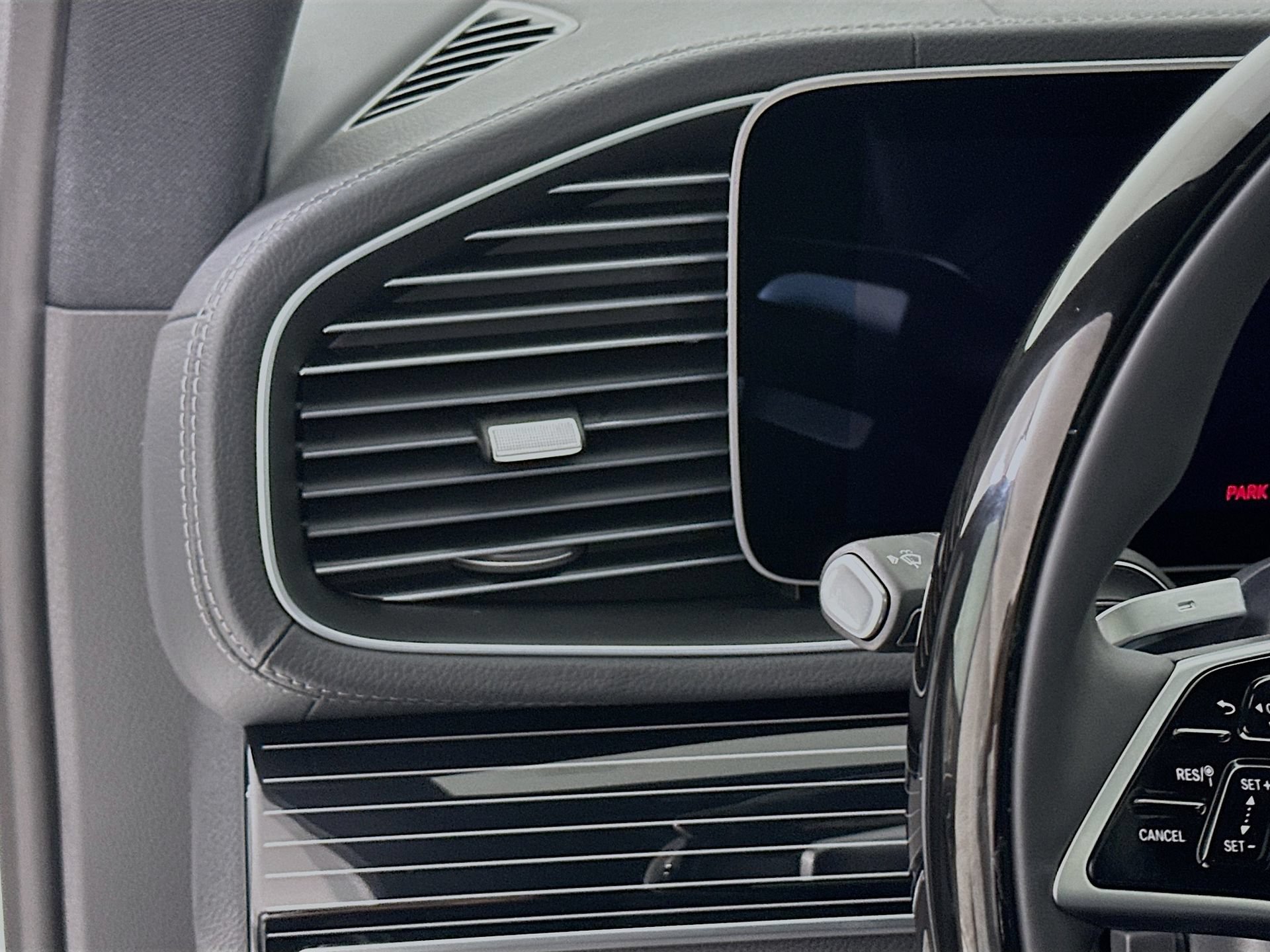 New 2026 Mercedes-Benz GLS 580 4MATIC image 11
