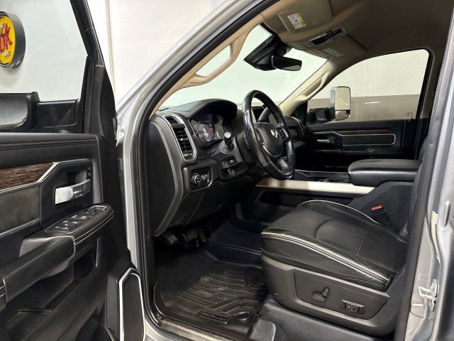 Used 2020 RAM 3500 Laramie image 12