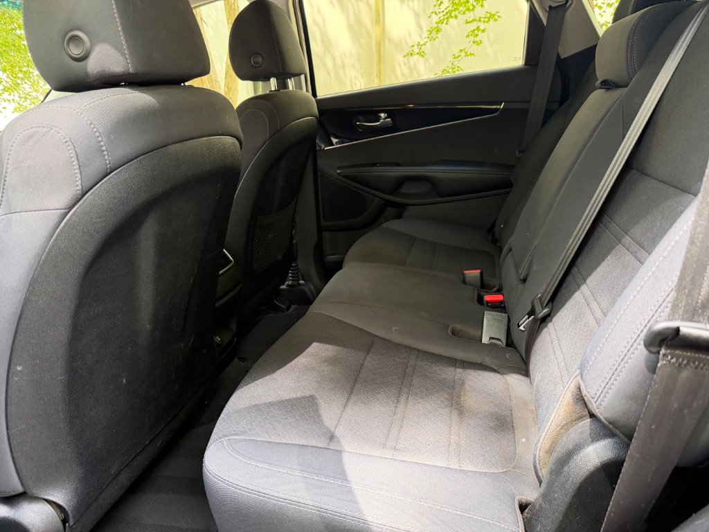 Used 2019 Kia Sorento L FWD image 15