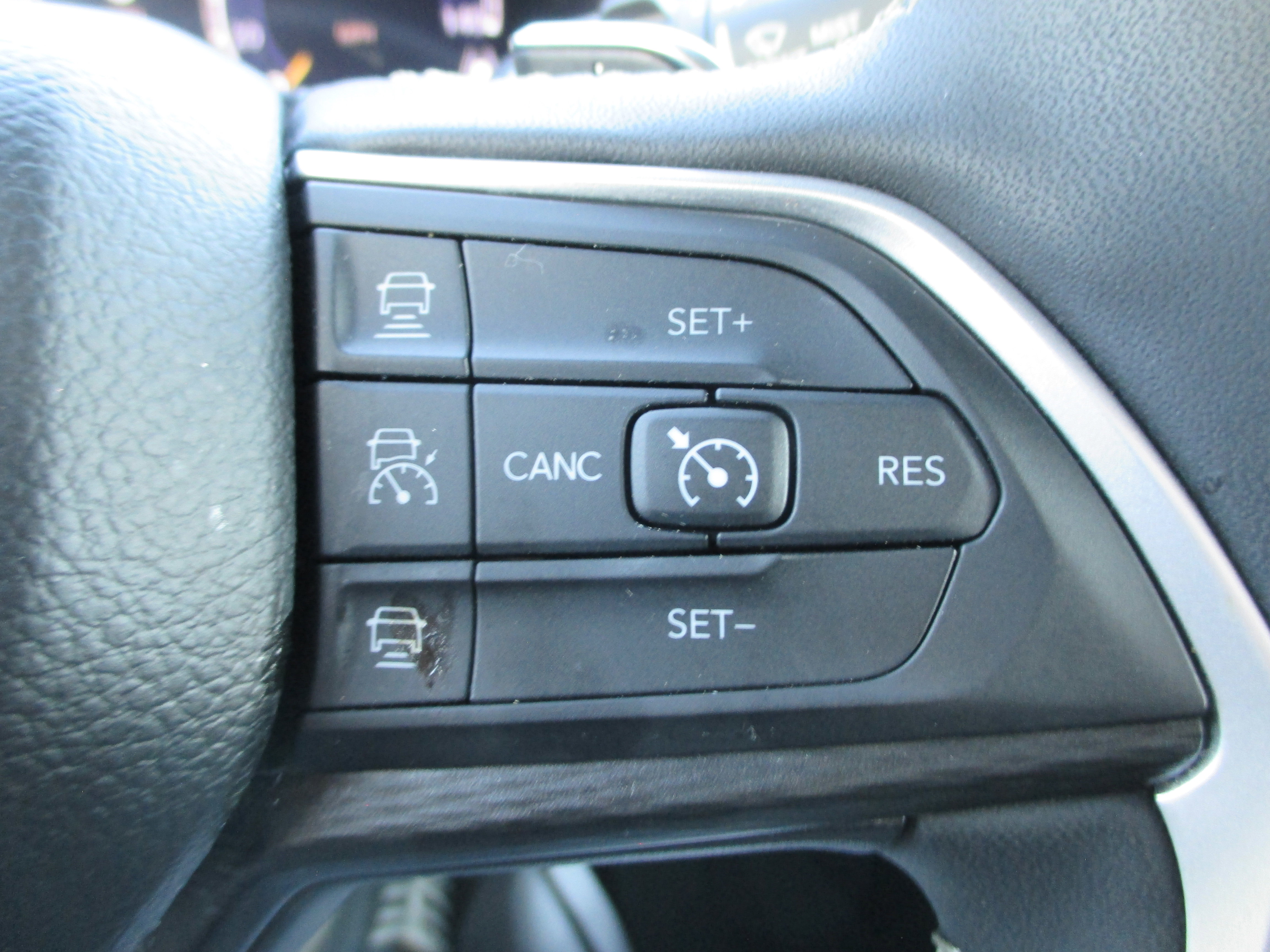 Used 2024 Jeep Grand Cherokee L Laredo image 19
